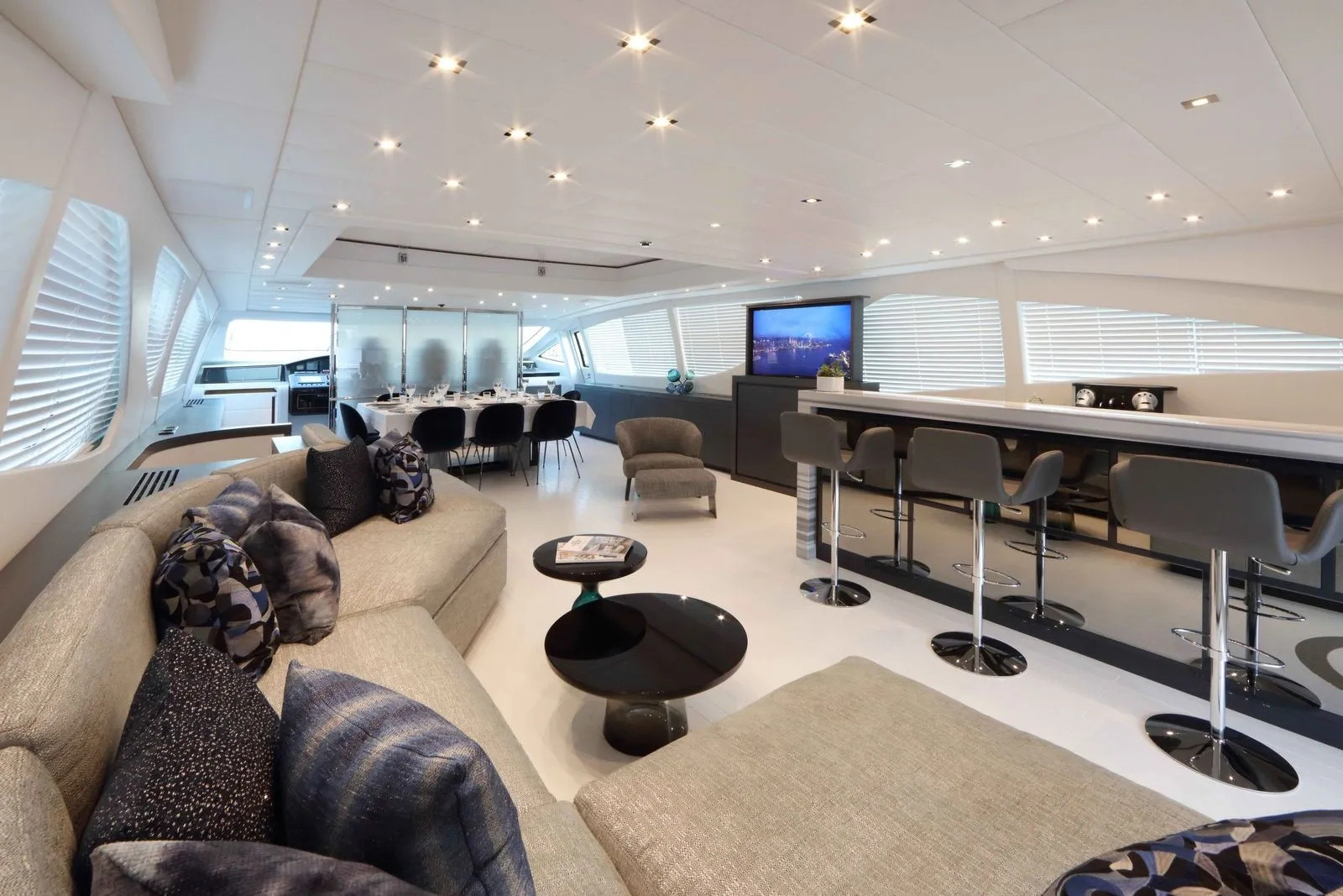 Interior - 6/18