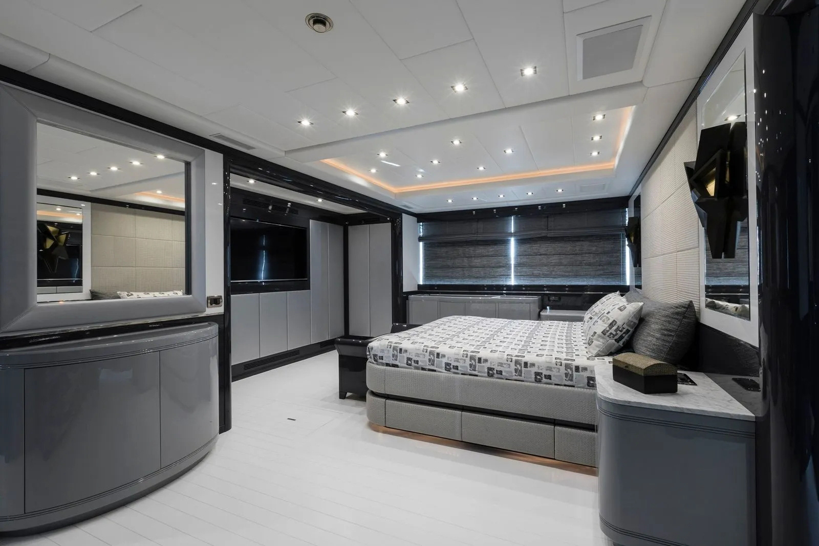 Interior - 10/18
