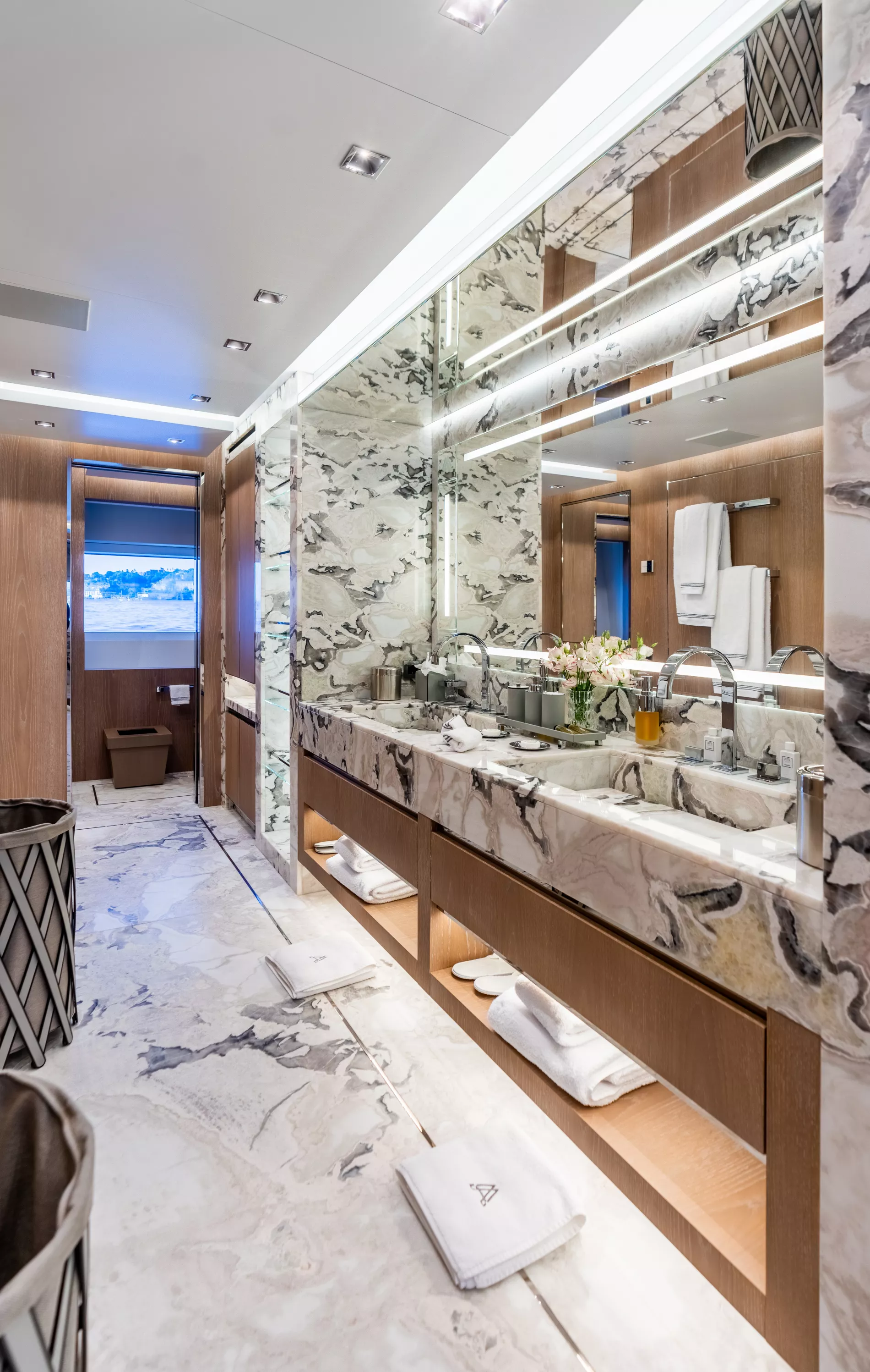 Interior - 12/16