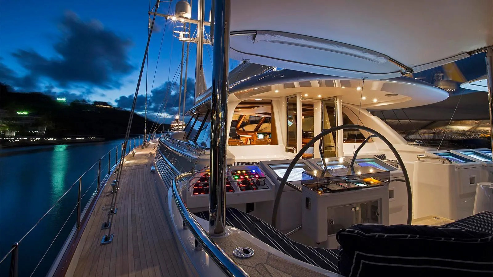 Exterior - 25/54