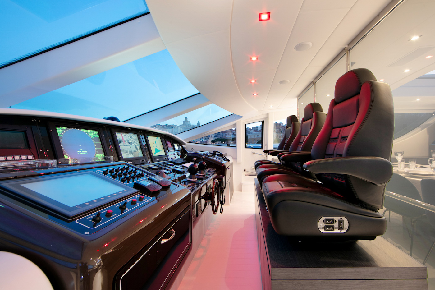 Interior - 17/18