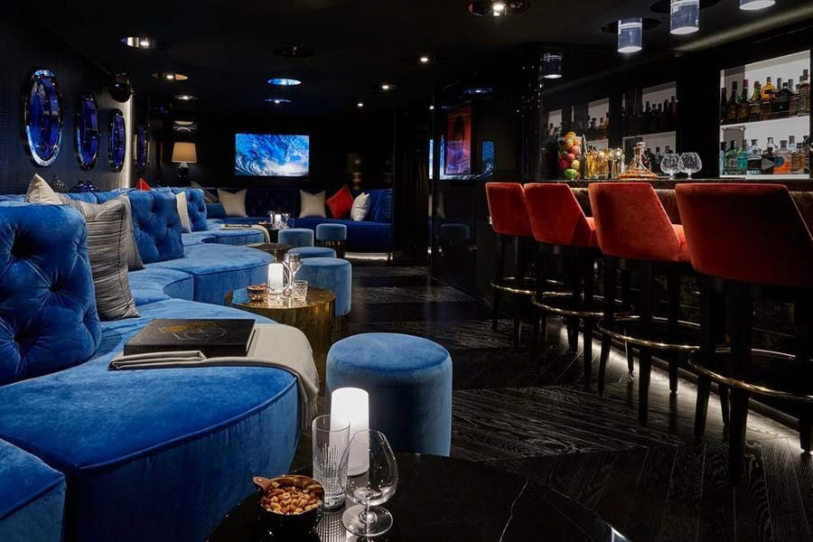 Interior - 8/25