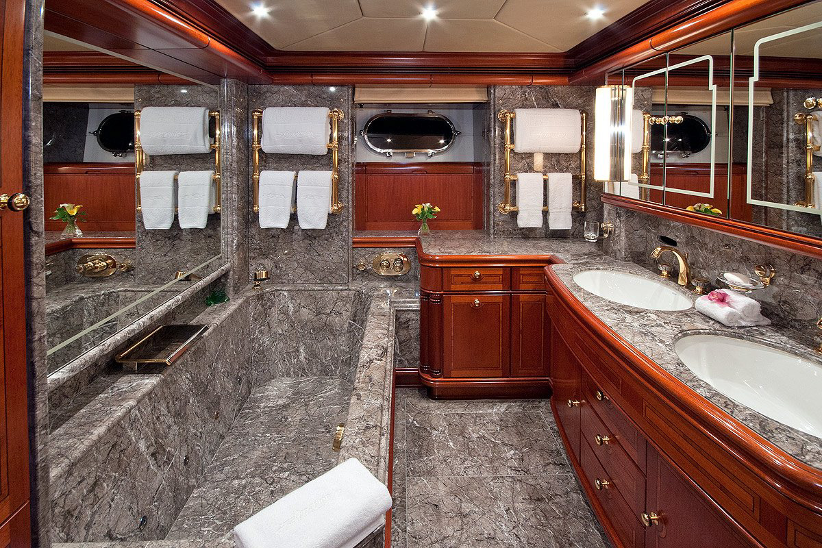 Interior - 24/28