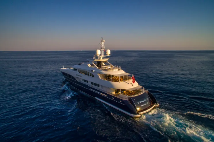 Exterior - 2/6