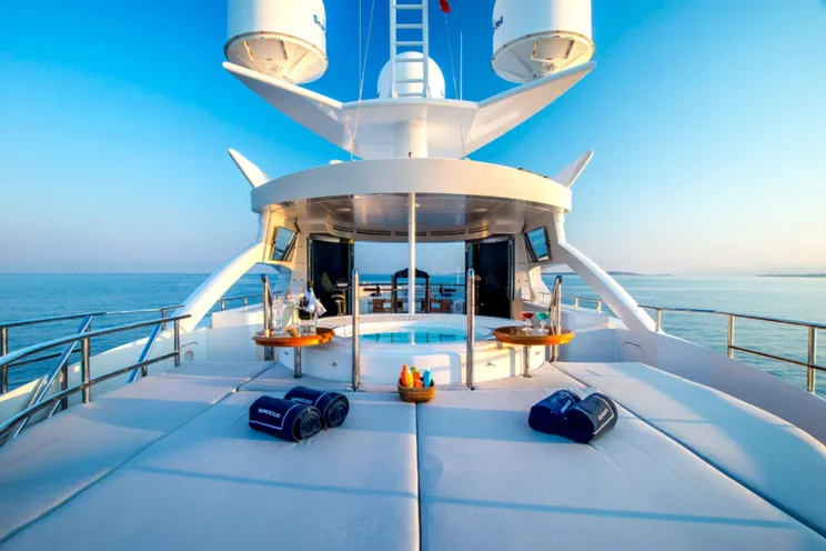 Exterior - 3/6