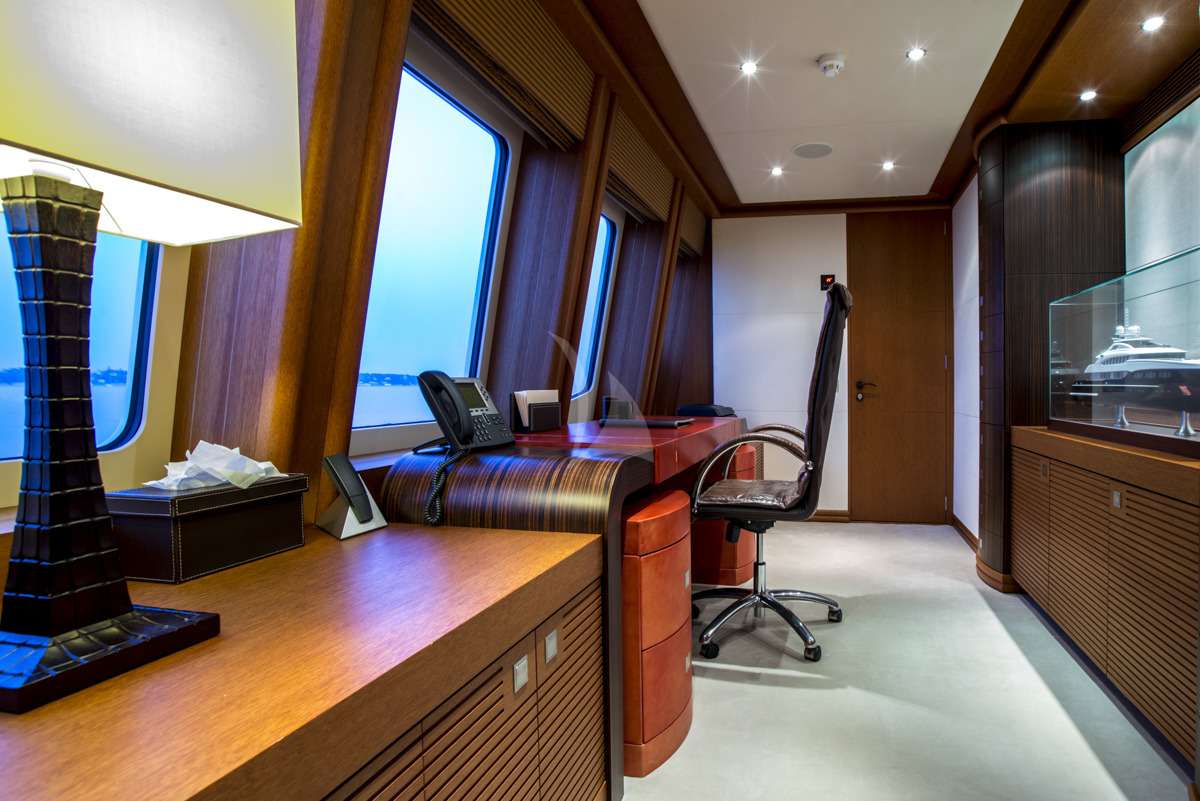 Interior - 13/17