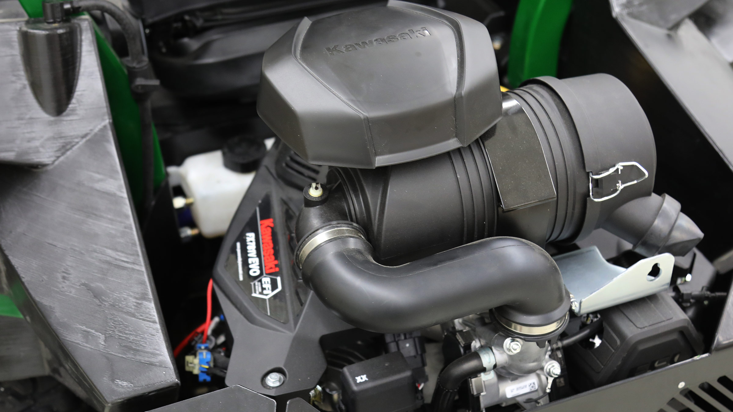 Kawasaki zero-turn lawn mower engine