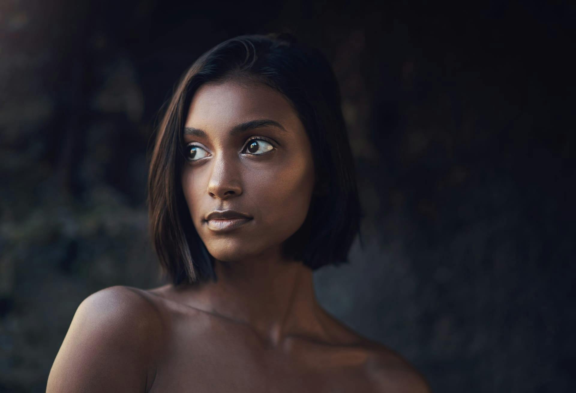 woman looking to her right