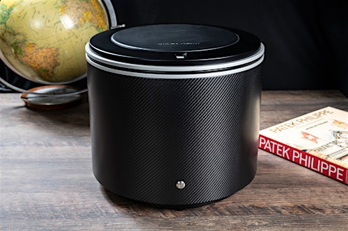 Geschlossener High-Security Safe „Digital Pioneer“ in Carbon — BUBEN&ZORWEG