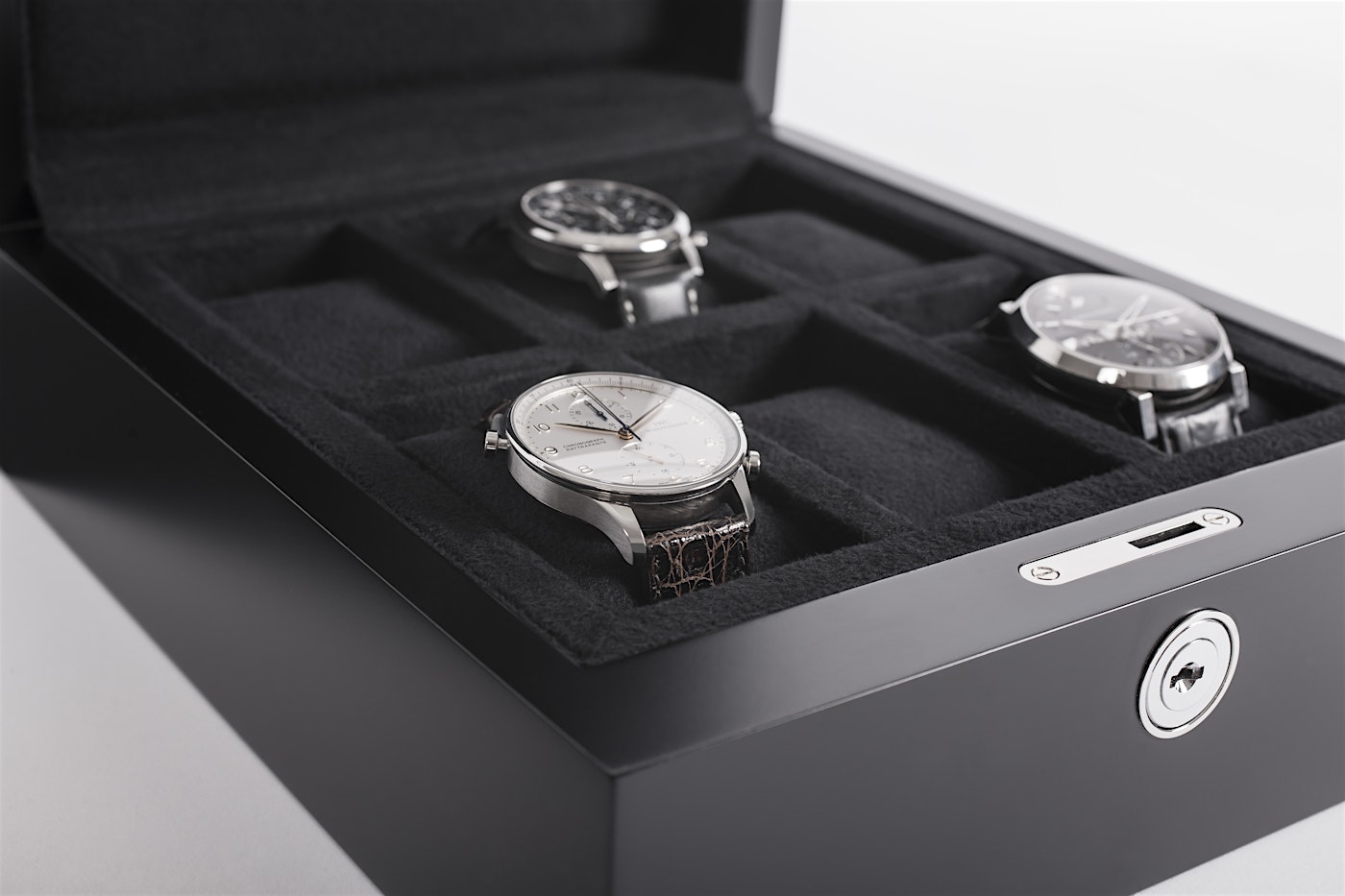 NEO CASE — BUBEN&ZORWEG