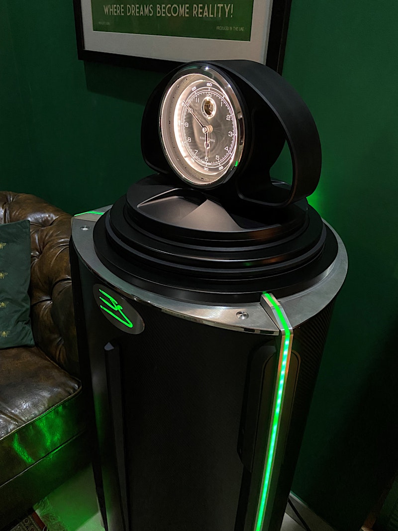 BUBEN&ZORWEG Safe with Signature Clock in Luxurious Setting — BUBEN&ZORWEG