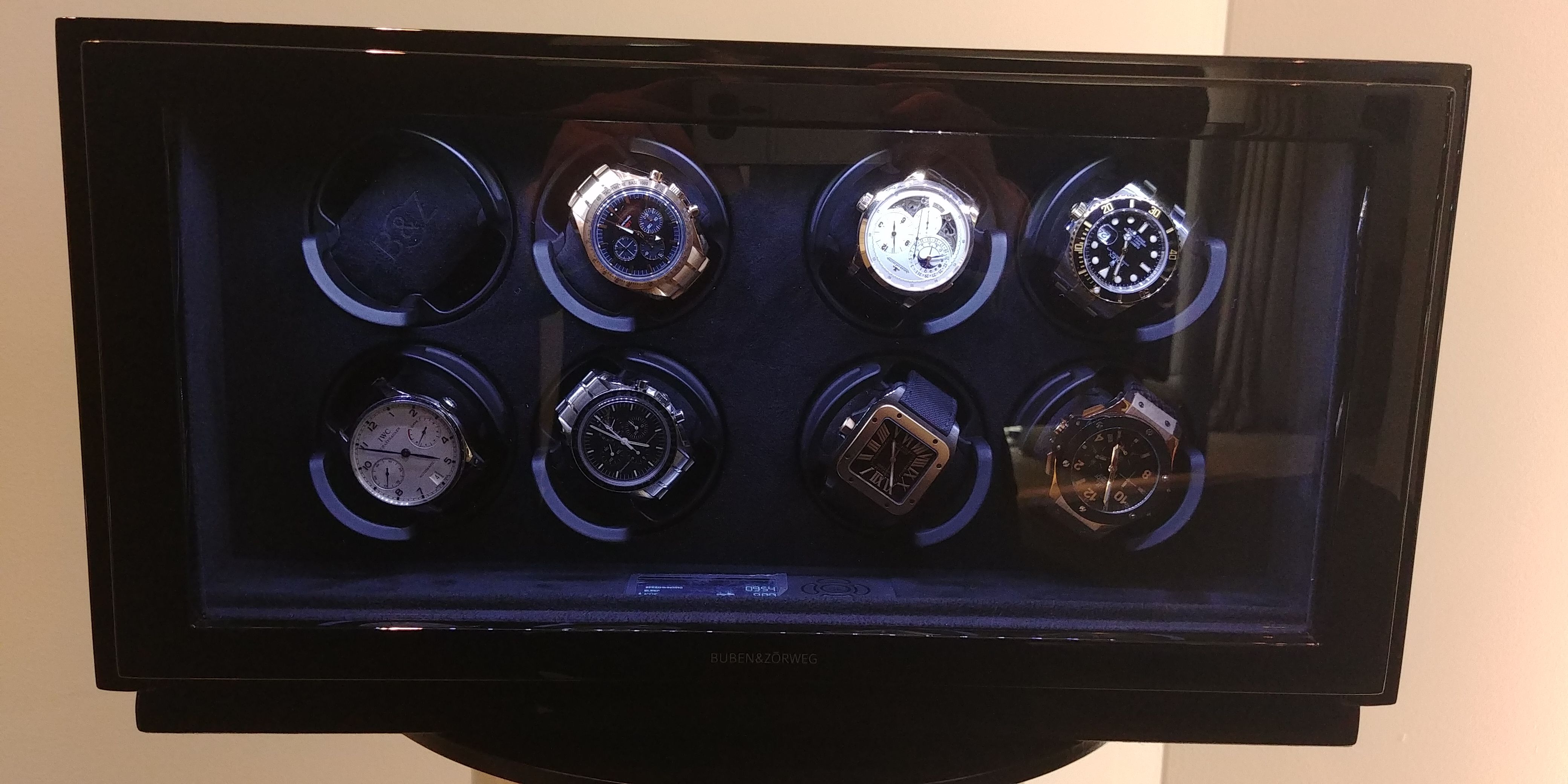 BUBEN&ZORWEG Neo Watch Winder Display with eight watches — BUBEN&ZORWEG