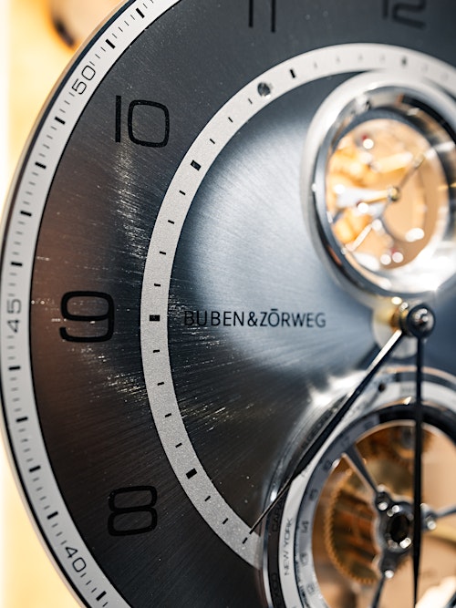 Grande Infinity Uhr Nahaufnahme — BUBEN&ZORWEG