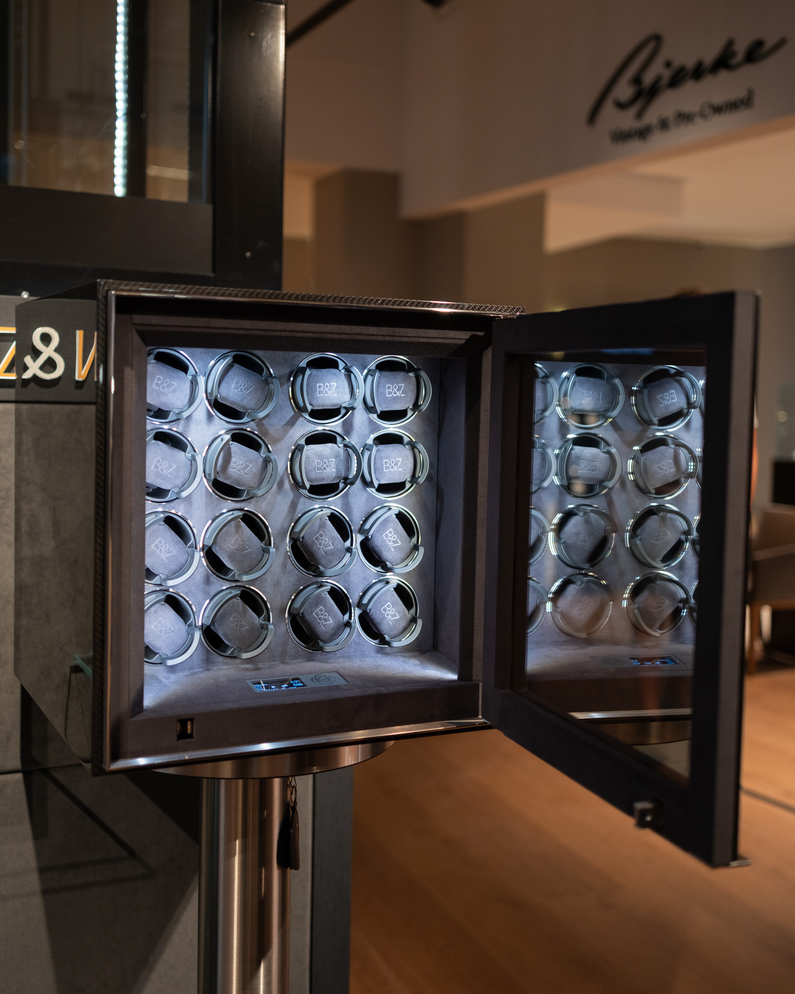 BUBEN&ZORWEG Watch Winder Display Case — BUBEN&ZORWEG