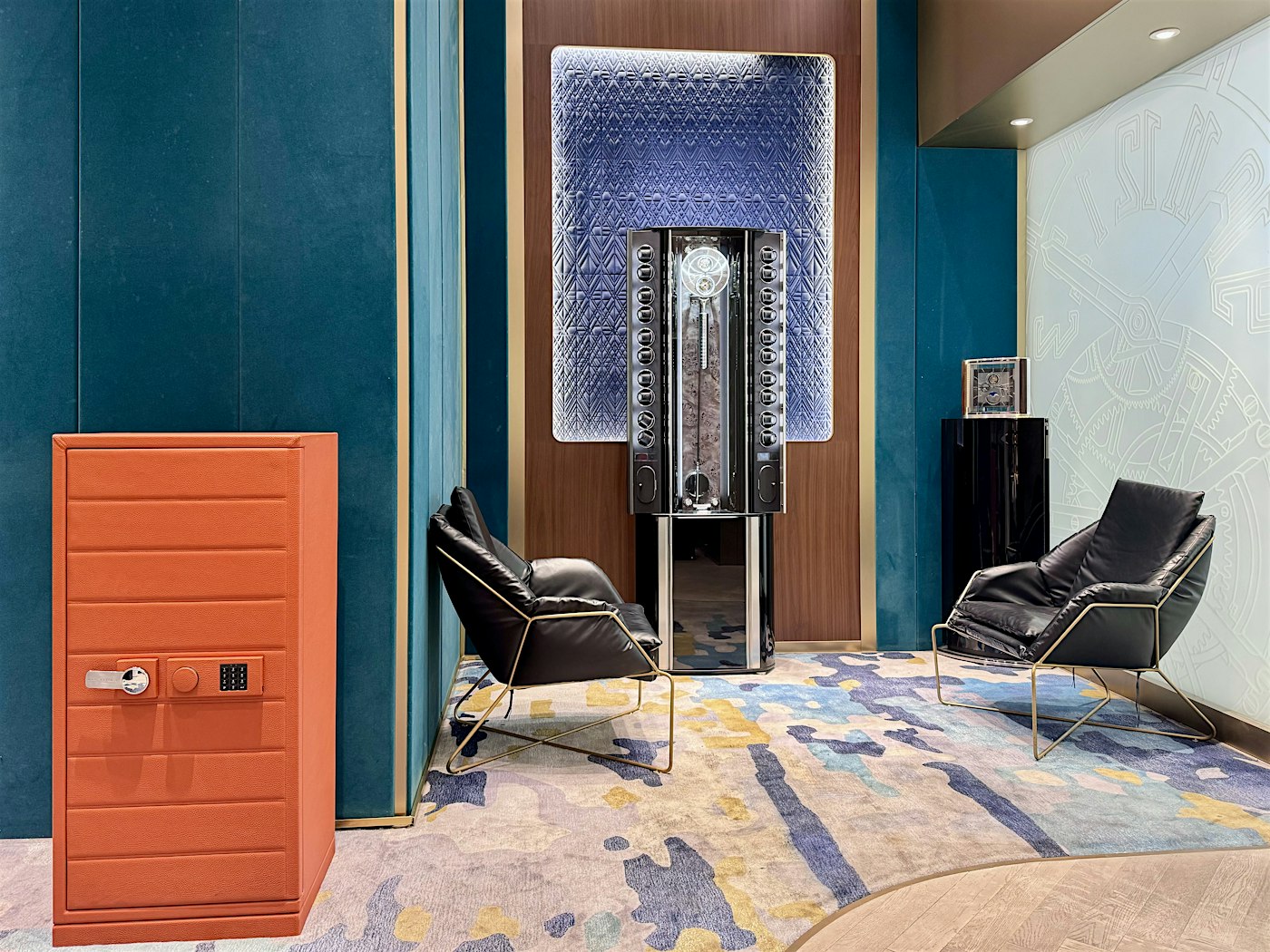BUBEN&ZORWEG Boutique Seating Area with Safes — BUBEN&ZORWEG