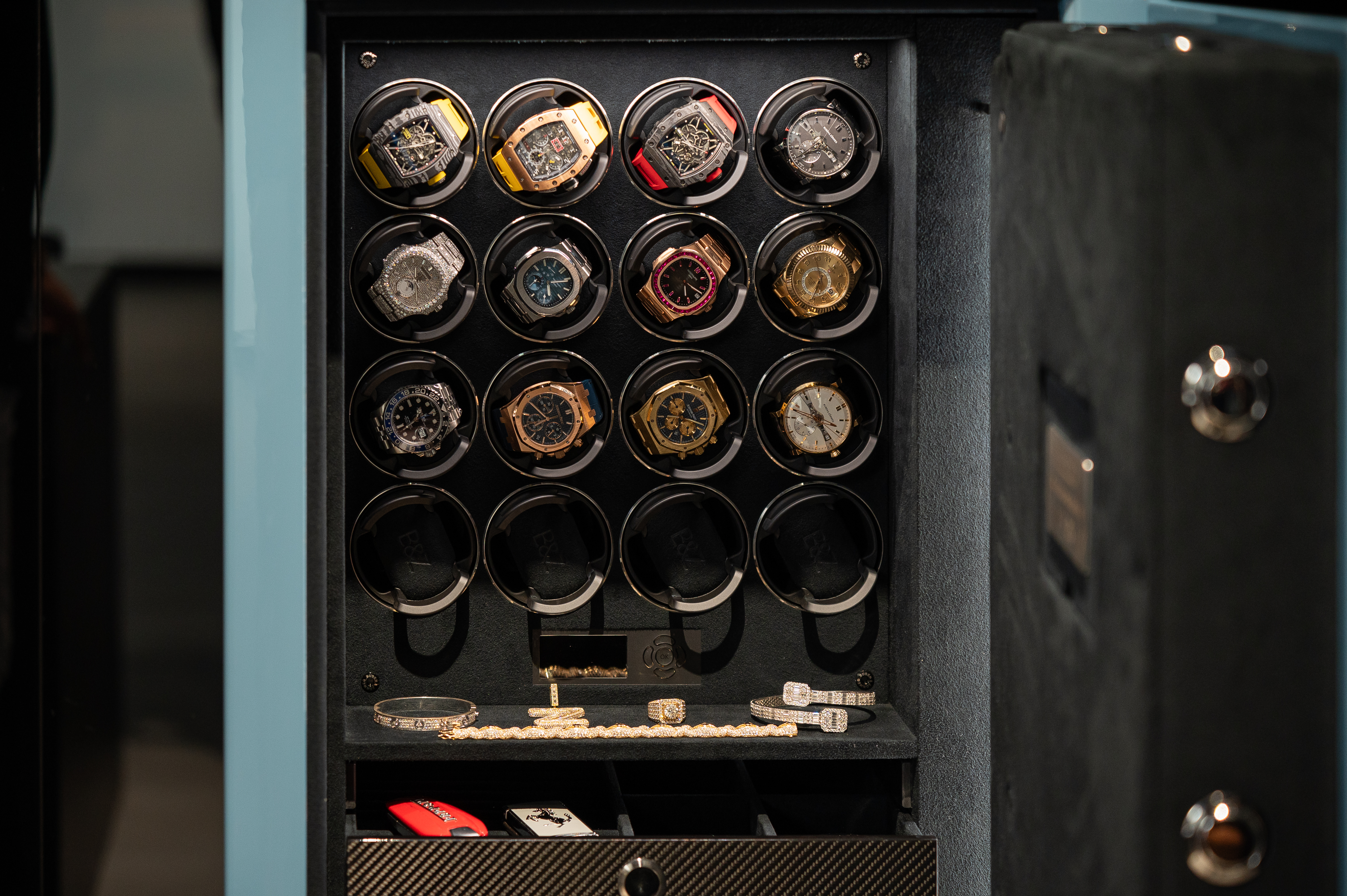 TURBO Racing Edition – Watch and Jewelry Display — BUBEN&ZORWEG