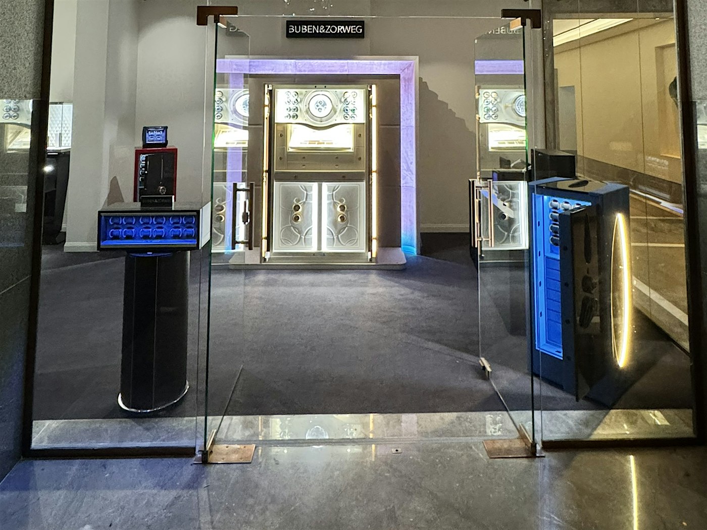 BUBEN&ZORWEG Boutique Front – Riyadh — BUBEN&ZORWEG