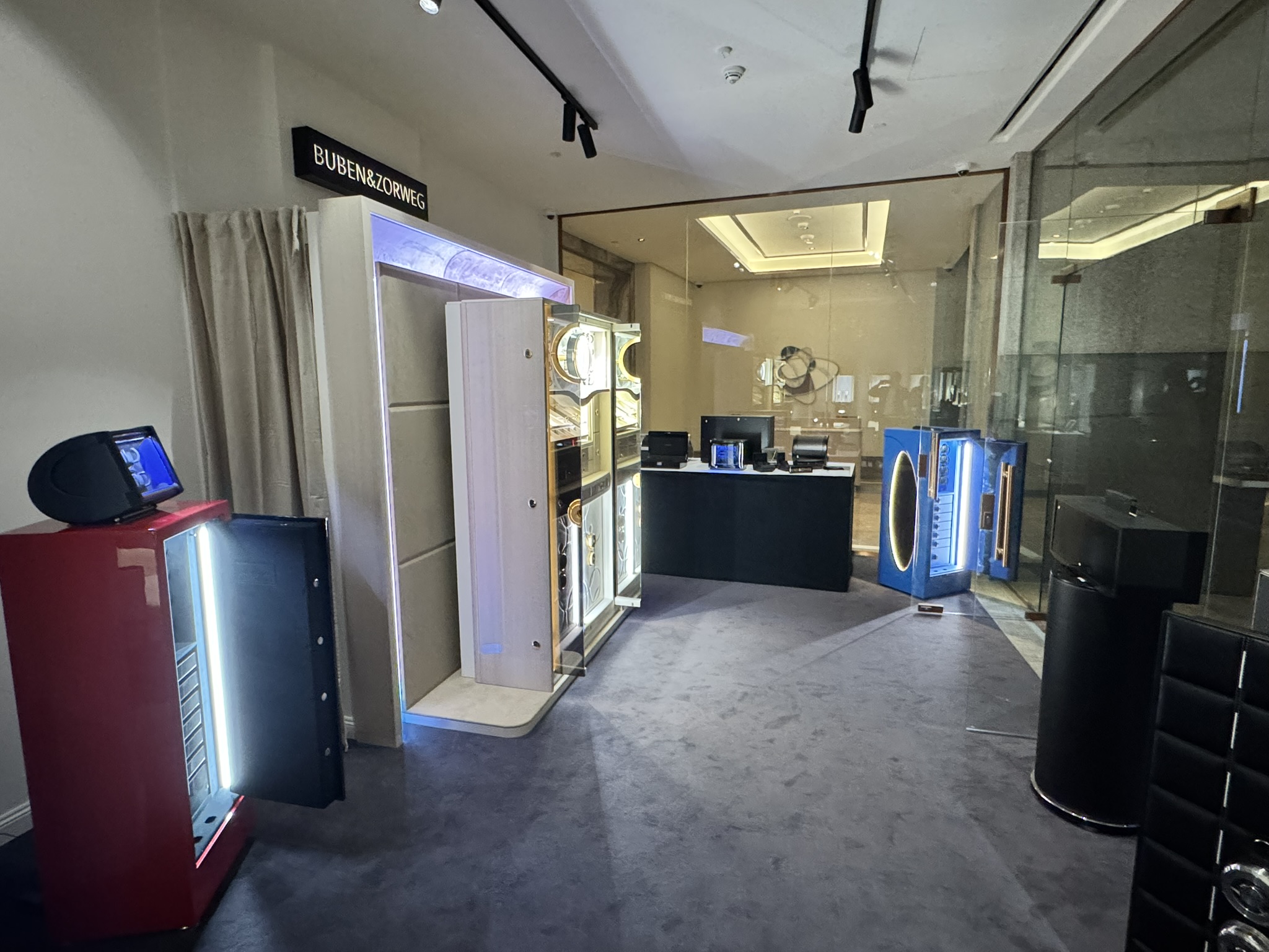 Interior View – Riyadh Boutique — BUBEN&ZORWEG