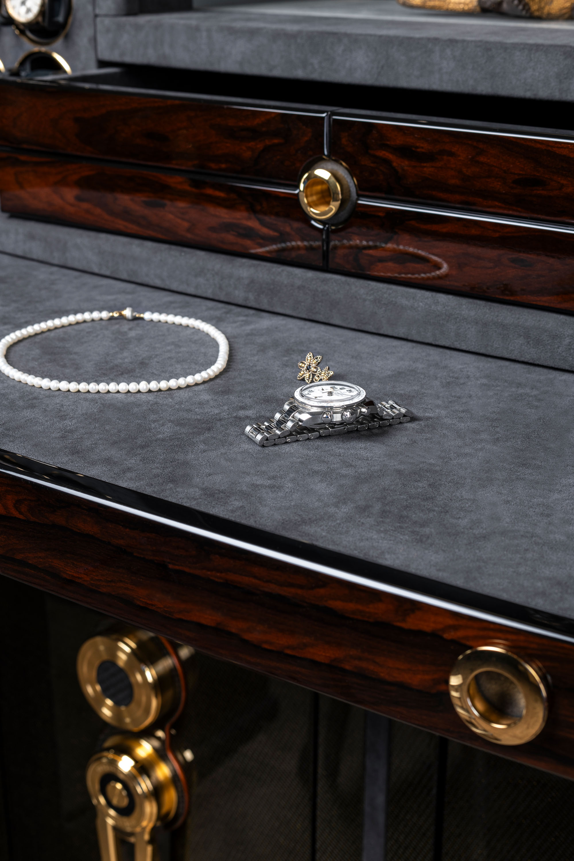 SOLITAIRE Bespoke Drawer – Watch and Pearl Necklace — BUBEN&ZORWEG