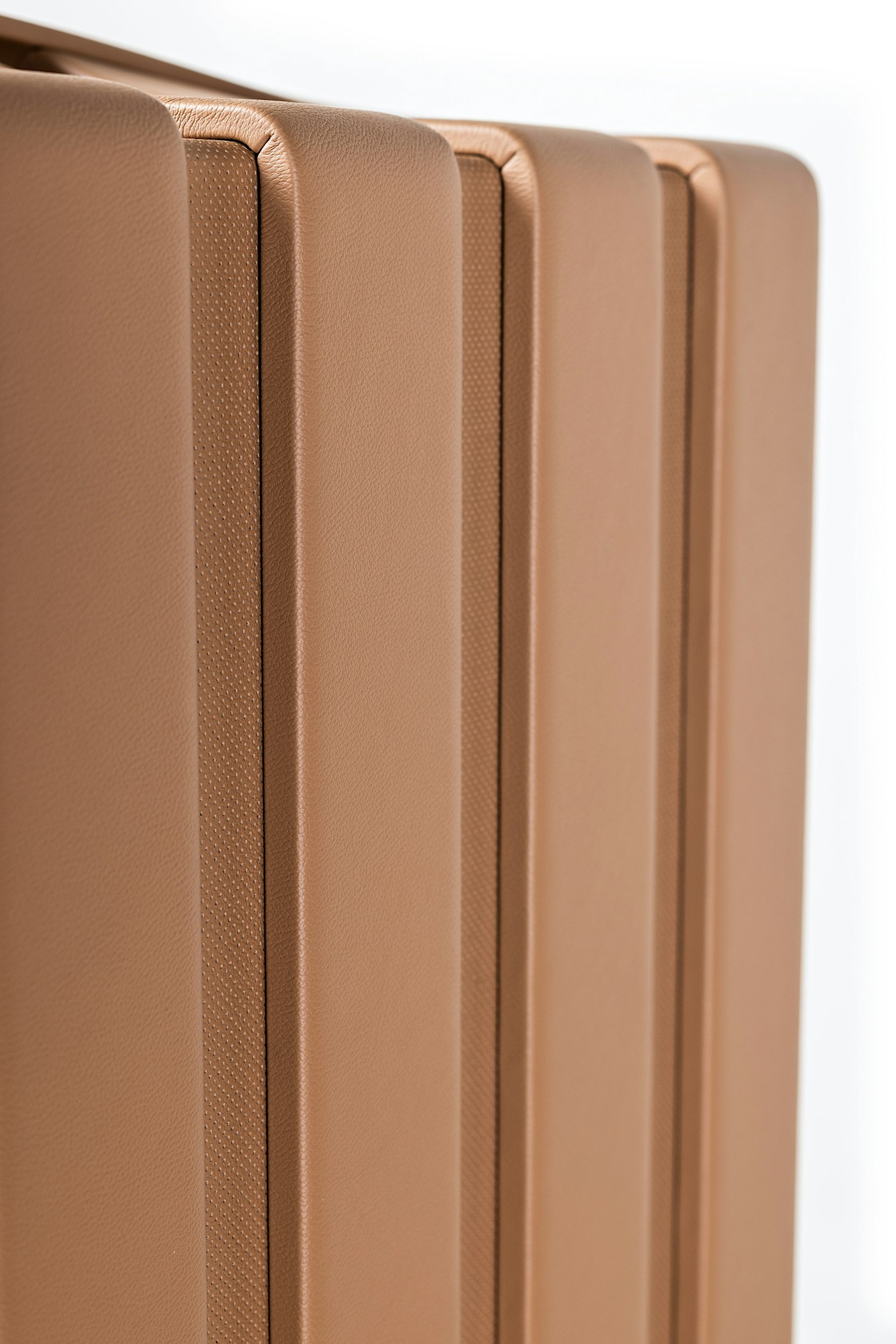 Sculpted Elegance — BUBEN&ZORWEG
