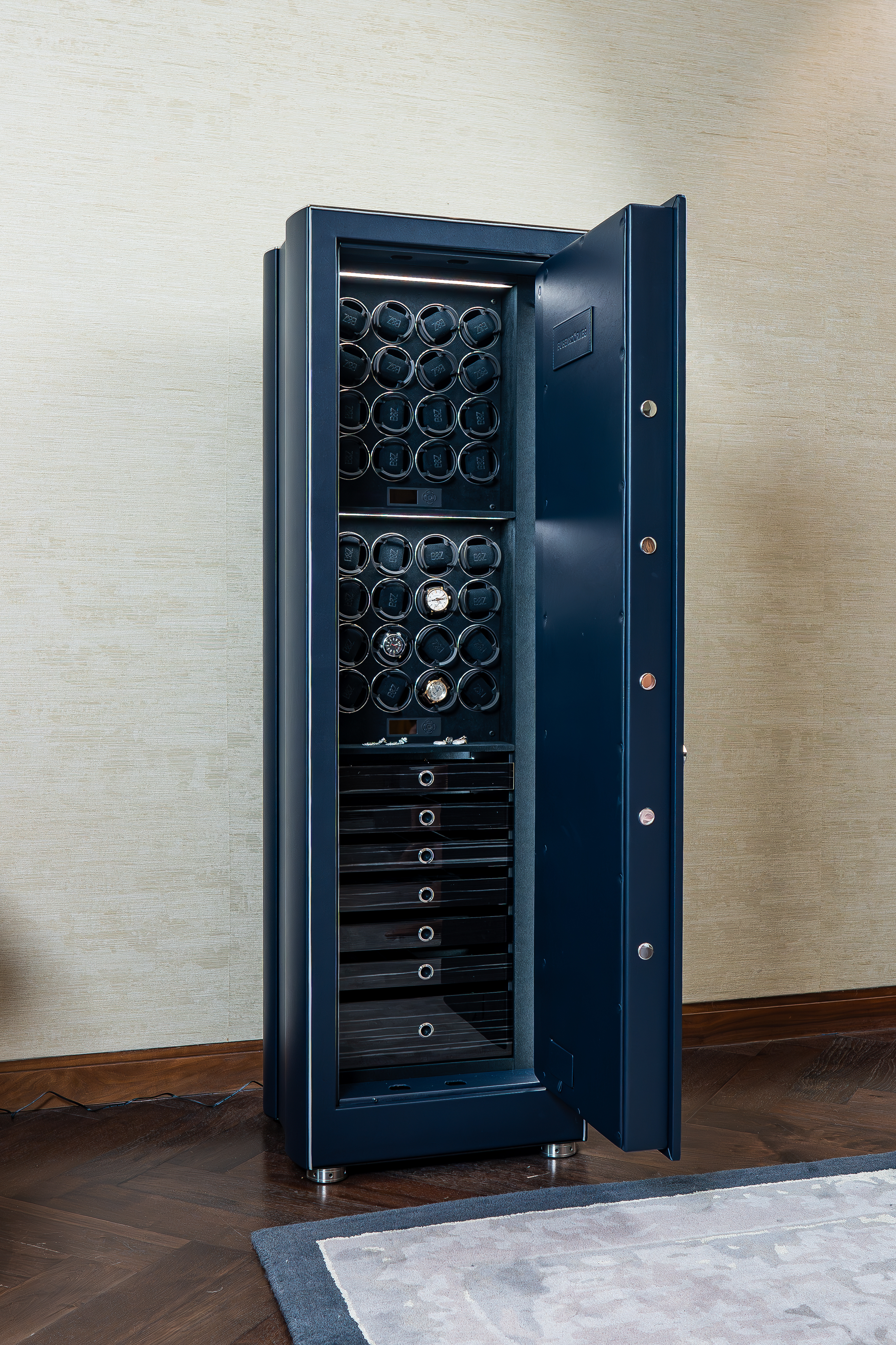 Coffre ORION ouvert avec Time Mover® et tiroirs — BUBEN&ZORWEG