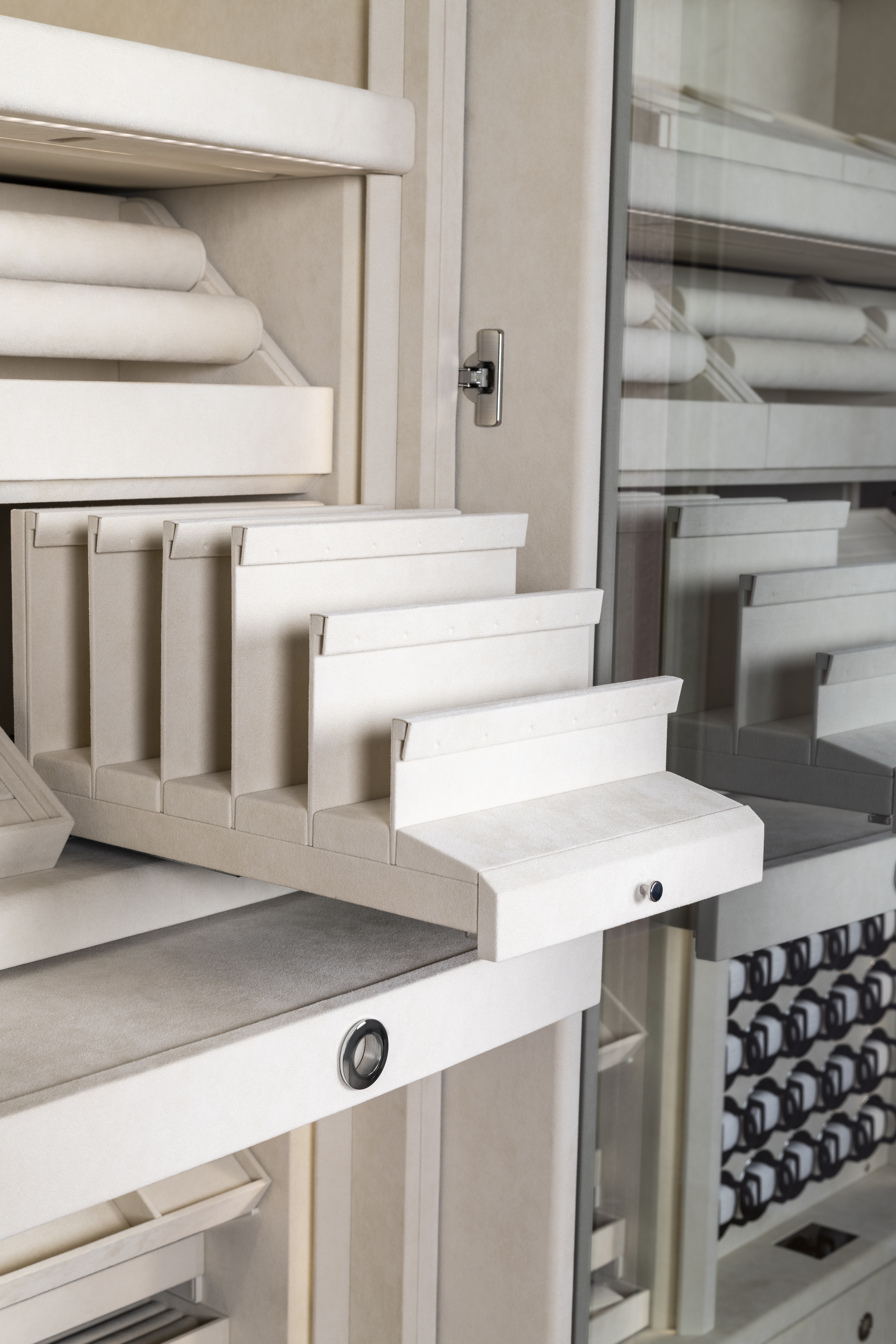 Gros plan sur un tiroir à bijoux — BUBEN&ZORWEG