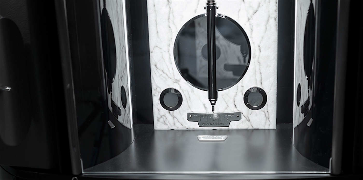 PANEL CENTRAL — BUBEN&ZORWEG