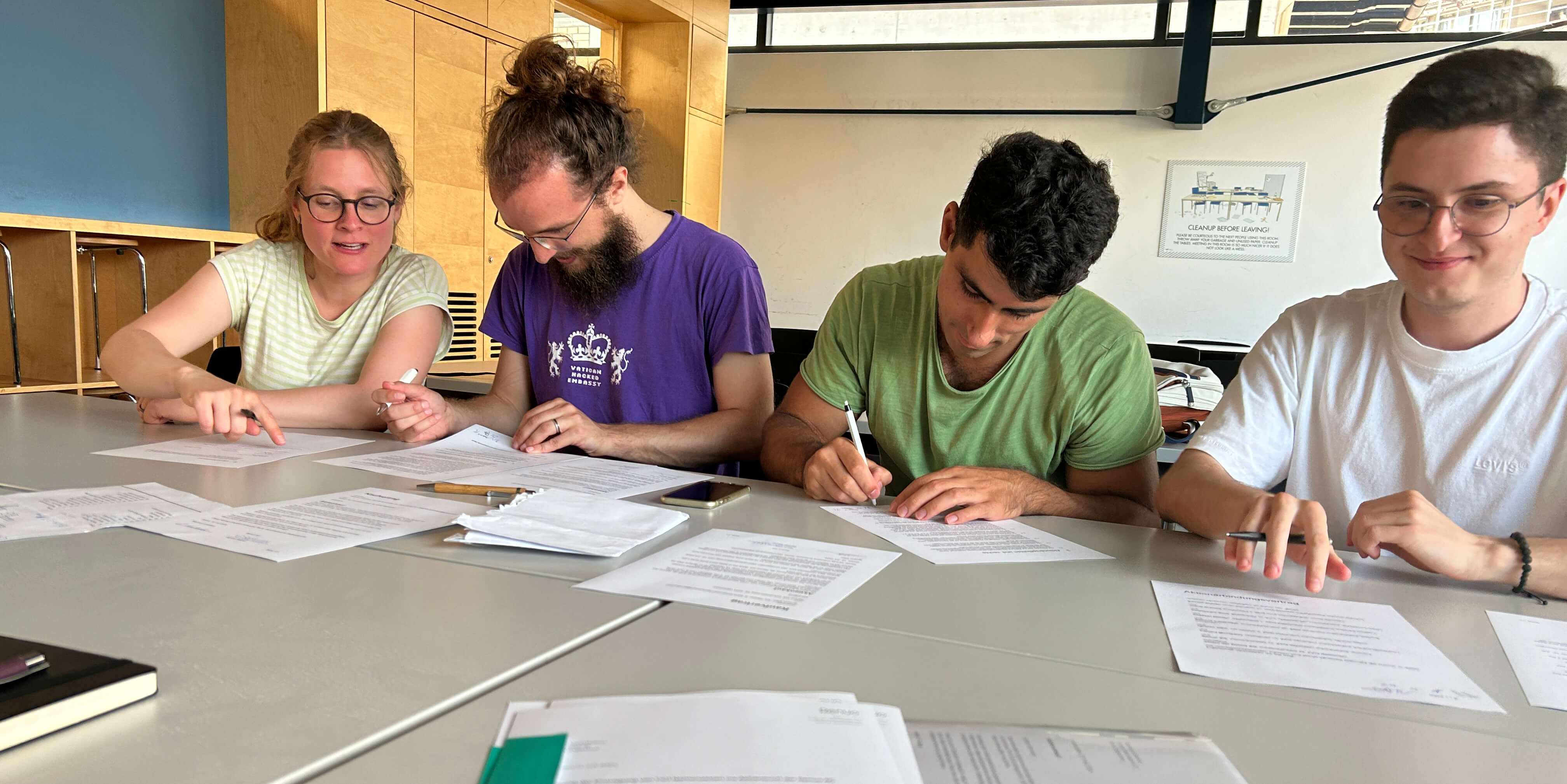 Renuo partners signing onboarding documents