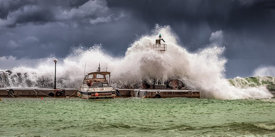 Keeping your boat safe during storms and bad weather