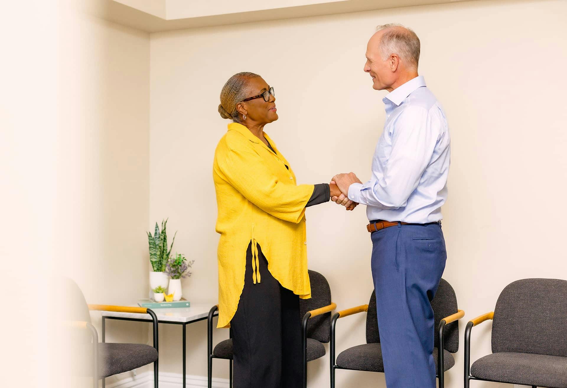A patient meeting with a doctor at Hyperthermia Cancer Institute