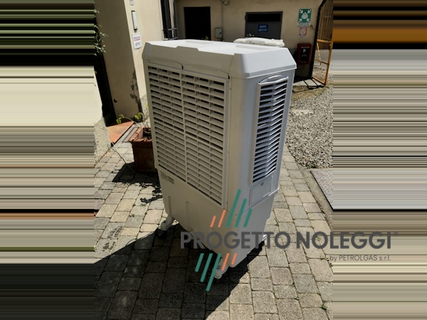 Master BC 80 - Raffrescatore Evaporativo Portatile Dotato di Ionizzatore che migliora la qualità dell'aria, Master BC 80 purifica l'aria da polveri, oli, cattivi odori e particelle sospese nell'aria. Costruito con plastiche resistenti agli urti.