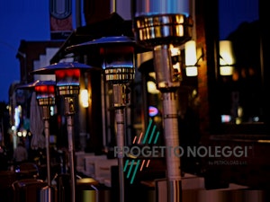 Fungo Riscaldatore Radiante in acciaio inox Il Fungo in acciaio Inox è un riscaldatore a GPL, con irraggiamento ad infrarossi in grado di generare 13 kW di potenza ed è utilizzato per piccoli o grandi ambienti.