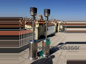 Fungo Riscaldatore Radiante in acciaio inox Il Fungo in acciaio Inox è un riscaldatore a GPL, con irraggiamento ad infrarossi in grado di generare 13 kW di potenza ed è utilizzato per piccoli o grandi ambienti.
