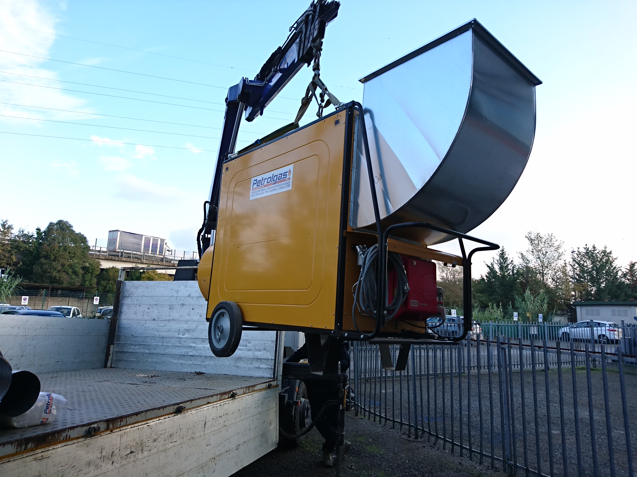 Progetto Noleggi trasporta e monta i generatori d'aria calda indiretti come il Master BV 690 ovunque vogliate.