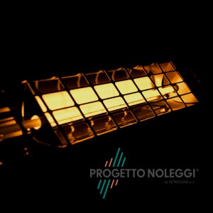 Master COFFEE 18 - Riscaldatore ad Infrarosso Master COFFEE 18 è un riscaldatore elettrico piccolo e compatto che genera una gradevole luce gialla