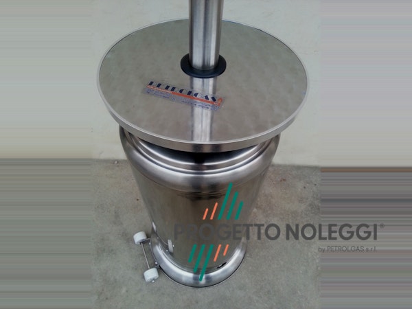 Fungo Riscaldatore Radiante in acciaio inox Il Fungo in acciaio Inox è un riscaldatore a GPL, con irraggiamento ad infrarossi in grado di generare 13 kW di potenza ed è utilizzato per piccoli o grandi ambienti.