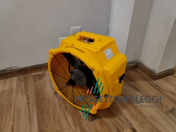 Master DFX 20 - Soffiatore Professionale Master DFX 20 è un ventilatore professionale a elevato flusso d'aria, facile da utilizzare e trasportare.