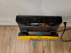 Utilizzo a prete - Ventilatore Master CDX 20 Il Master CDX 20 è un soffiatore professionale, portatile, mobile e silenzioso utilizzato per l'areazione e l'essiccazione di pavimenti.