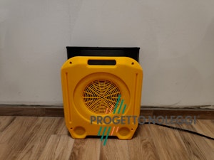 Utilizzo a prete - Ventilatore Master CDX 20 Il Master CDX 20 è un soffiatore professionale, portatile, mobile e silenzioso utilizzato per l'areazione e l'essiccazione di pavimenti.