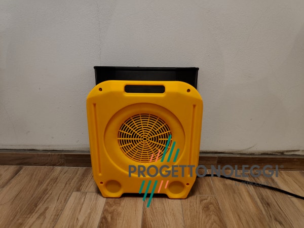 Utilizzo a prete - Ventilatore Master CDX 20 Il Master CDX 20 è un soffiatore professionale, portatile, mobile e silenzioso utilizzato per l'areazione e l'essiccazione di pavimenti.