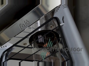 LuxuryCalor Falò Evo - Riscaldatore a gas Un dettagglio del LuxyCalor Falò Evo, riscaldatore da esterni prodotto interamente in Italia.