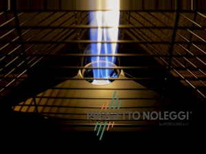 LuxuryCalor Falò Evo - Riscaldatore a Gas Nero Opaco LuxuryCalor Falò Evo crea una calda ed invitante atmosfera con un tocco di design e bellezza. Potenza 10 kW alimentato con bombole di GPL propano.