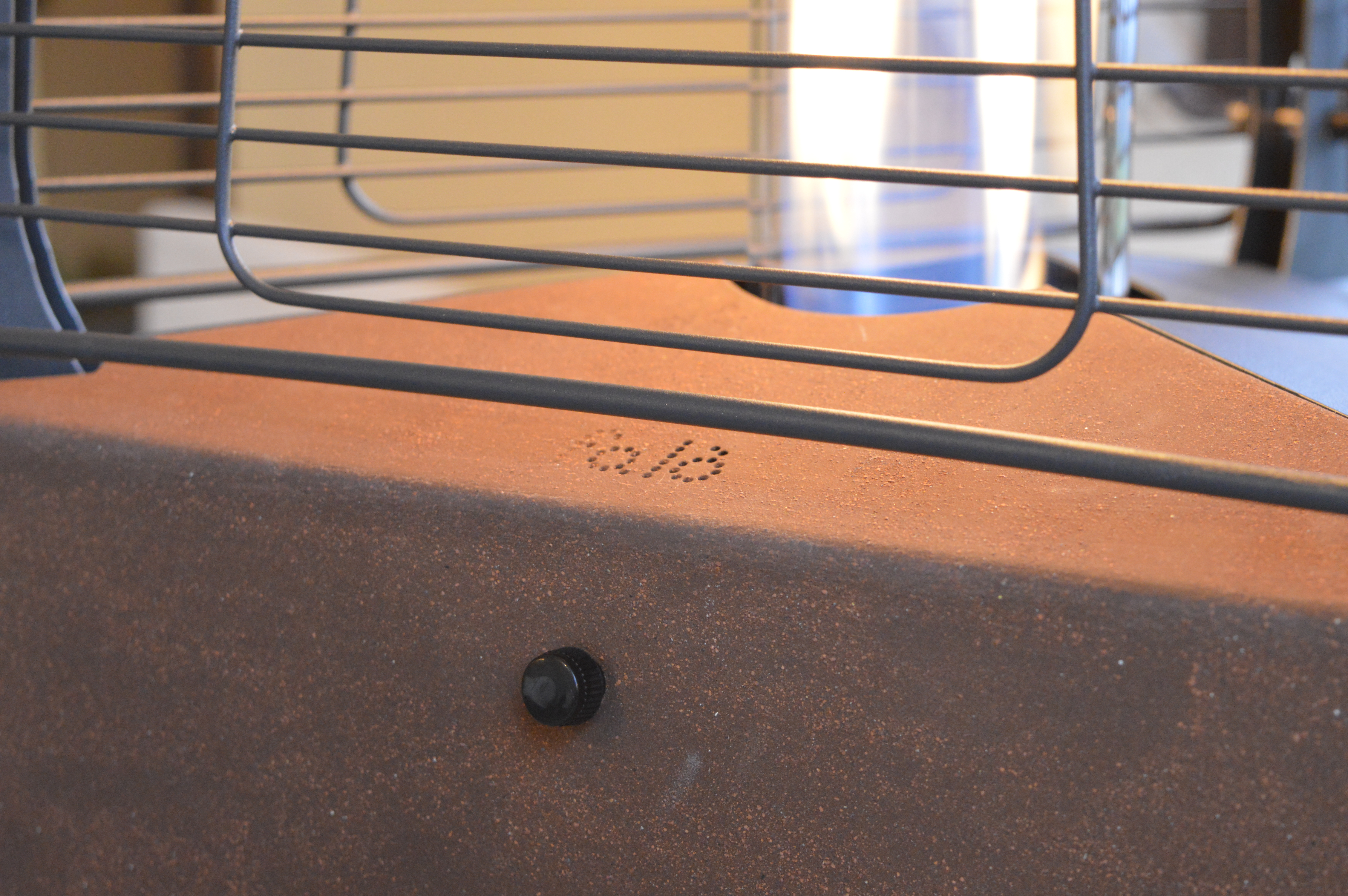 La LuxuryCalor Falò Evo crea una calda ed invitante atmosfera con un tocco di design e bellezza. Potenza 10 kW alimentato con bombole di GPL propano.