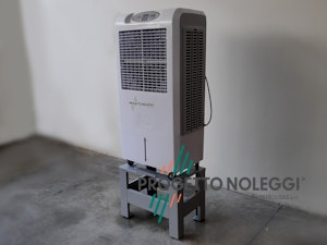 Supporto, Rialzo, Piedistallo - CCX 4.0 Master CCX 4.0 è un supporto per rialzare il raffrescatore ed avere una gettata d'aria che non dà fastidio a chi si trova nelle strette vicinanze.