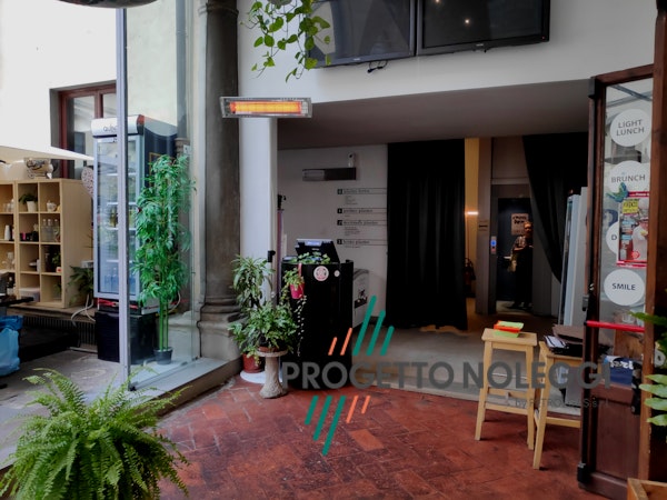 Grado OMV 1650 - Riscaldatore a Infrarosso Grado OMV 1650 è una lampada innovativa a onda media che non emette luce ma riscalda in maniera pulita e sicura.