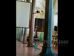 Treppiede per Lampade ad Infrarosso Progetto Noleggi aiuta nell'installazione di riscaldatori a infrarossi con