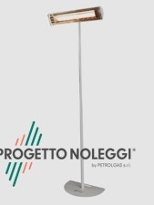 Progetto Noleggi aiuta nell'installazione di riscaldatori a infrarossi con le sue piantane a base piatta non regolabili di colore bianco.