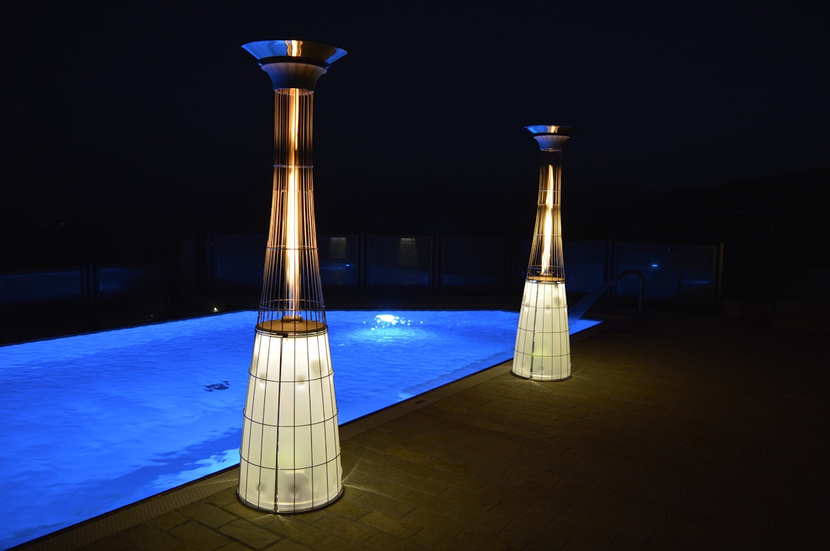 Progetto Noleggi noleggia, trasporta e installa riscaldatori a gas DolceVita LightFire in qualsiasi ambiente, anche a bordo piscina