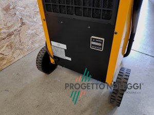 Master DH 26 - Deumidificatore Master DH 26 è un deumidificatore a condensazione con scarico continuo, grazie alla pompa dell'acqua. Progetto Noleggi noleggia, trasporta e installa il Master DH 26 in tutta Italia