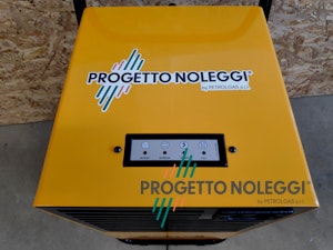 Master DH 26 - Deumidificatore Master DH 26 è un deumidificatore a condensazione con scarico continuo, grazie alla pompa dell'acqua. Progetto Noleggi noleggia, trasporta e installa il Master DH 26 in tutta Italia